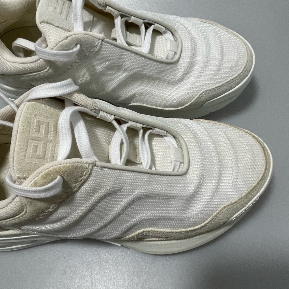 GIVENCHY
White GIV 1 Light Runner Sneakers Women’s EU 36.5/US 6.5 $895. - Picture 8 of 11
